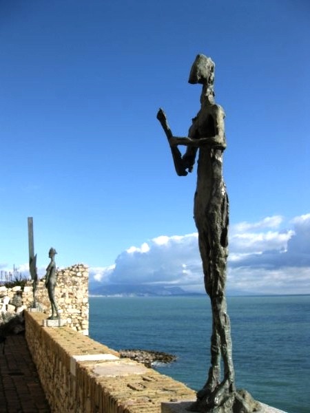 Antibes, an artistic honeymoon in the South of France