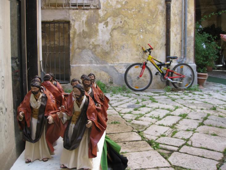 Photo tour of Puglia, saints in Lecce