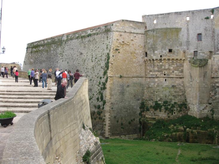Photo tour of Puglia, castle in Taranto