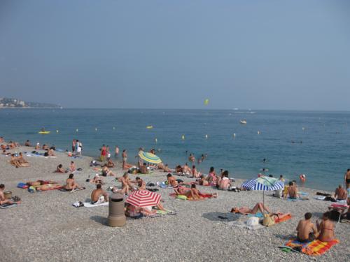 Nice beach in France, budget tips for vacation rental in France