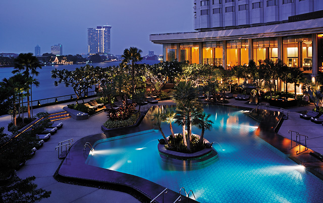 Shangri-La Hotel Bangkok blog review pool