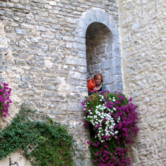 If Tuscany was a woman she would welcome you