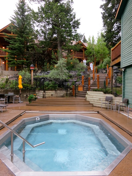 Jacuzzi at Buffalo Mountain Lodge on Tunnel Mountain