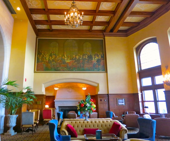 Fairmont Hotel Macdonald Confederation Lounge in Edmonton