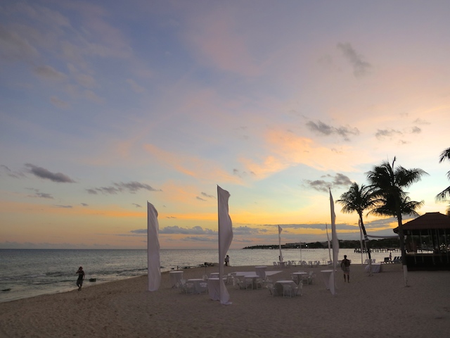 A travel blogger's year in review. Through sunsets. Riviera Maya