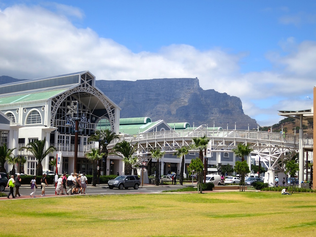 What to do in Cape Town, visit the V&A Waterfront