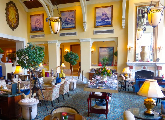 What to do in Cape Town, high tea at Table Bay Hotel