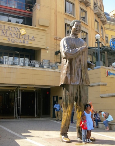 Statue in Nelson Mandela Square.