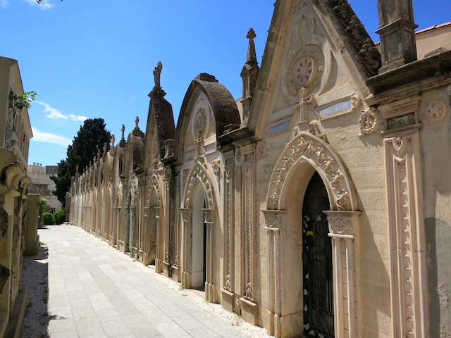 Tombstone tourism, Lloret de Mar modernist cemetery