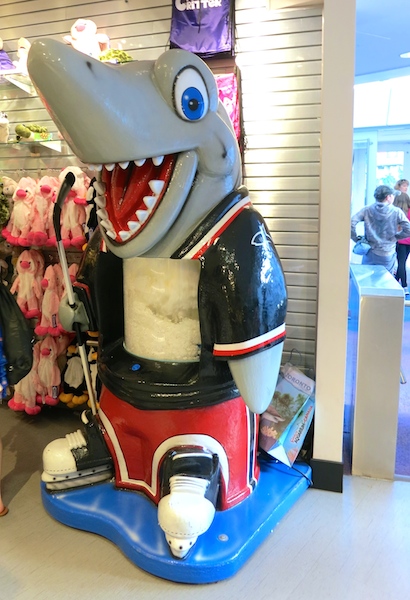 Ripley's Aquarium Toronto gift shop