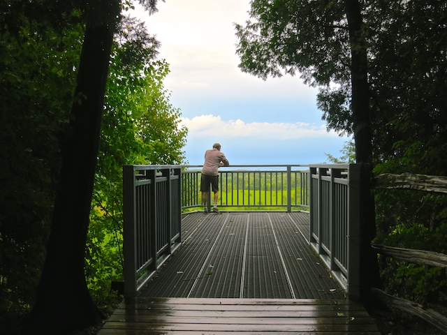 Lookout point Niagara Escarpment, hiking the Bruce Trail near Mono