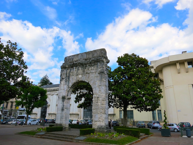 Visit Aix les Bains, Roman ruins Campanus arch