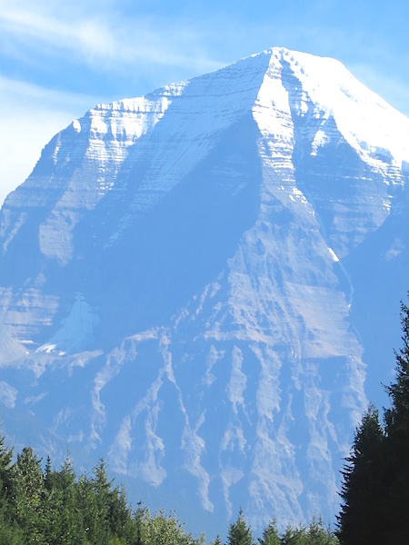 Romantic train ride, Mount Robson on Rainforest to Goldrush route Rocky Mountaineer