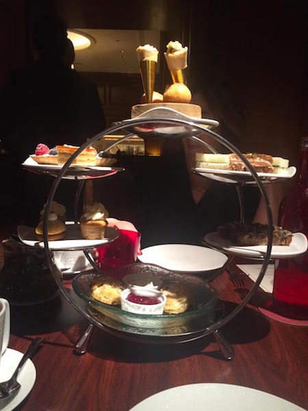 Weekend in Chicago, high tea at Four Seasons Hotel