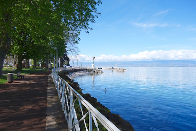 Visit Evian les Bains promenade