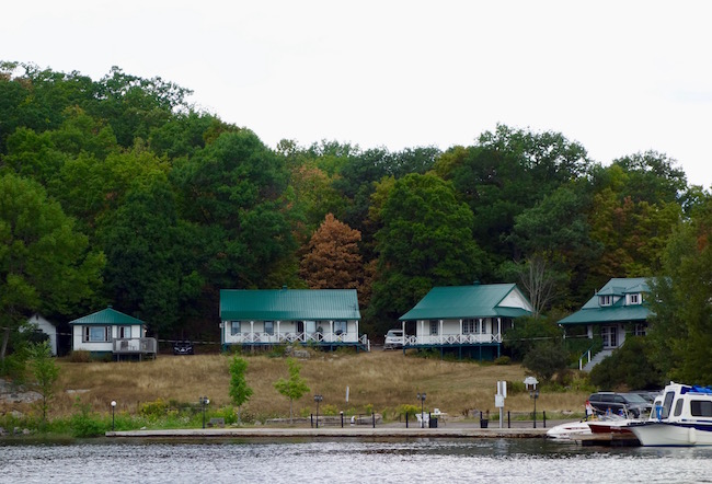 Viamede Resort Ontario lakeside cottages