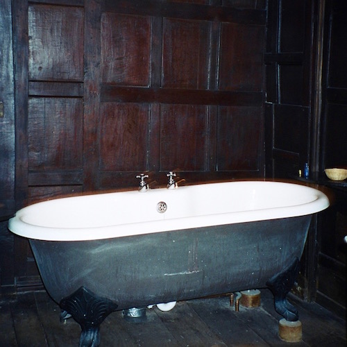 claw-foot-tub-prince-rupert-hotel-shrewsbury-england