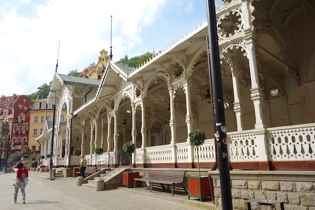 White Market Colonnade