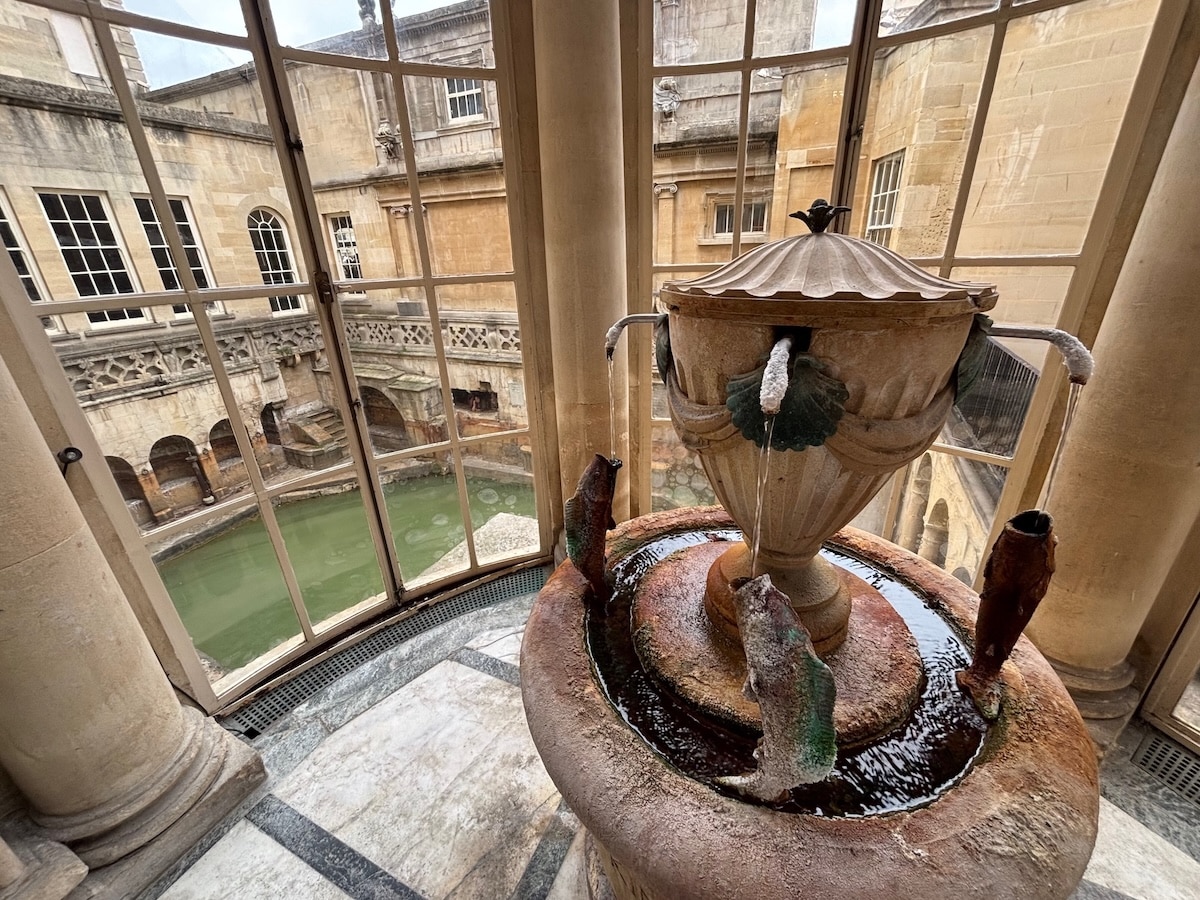 Fountain in the Pump Room