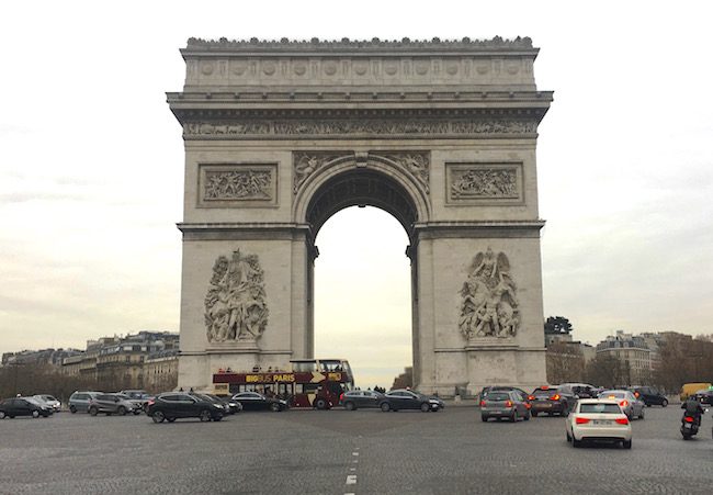 Arc de Triomphe romantic Paris 