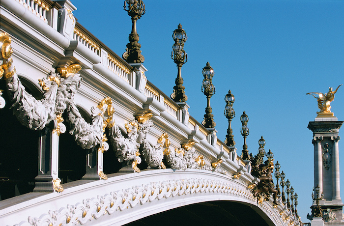 Pont Alexandre-III, Visiting Paris