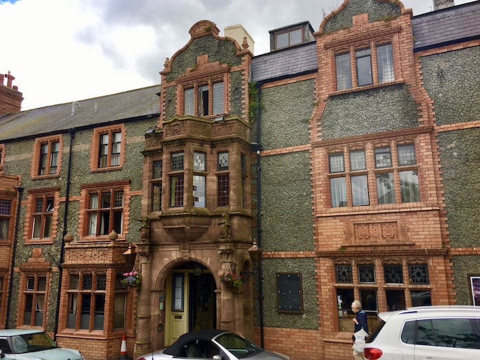 Where to stay in Conwy, Castle Hotel