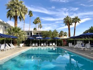 Palm Springs resorts Holiday House