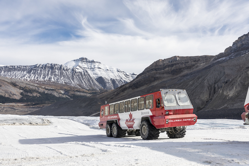 Rocky Mountaineer packages Columbia Icefields Parkway tour