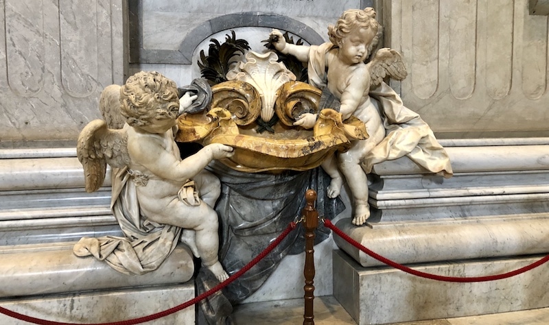 Angels at St Peter's Basilica