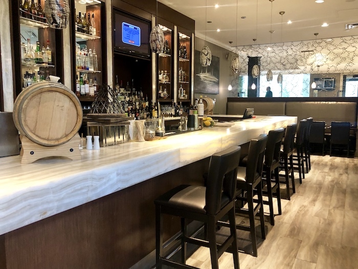 Babbo restaurant and lobby bar at Hockley Valley Resort