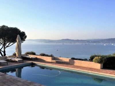 Infinity pool in a luxury villa in St Tropez
