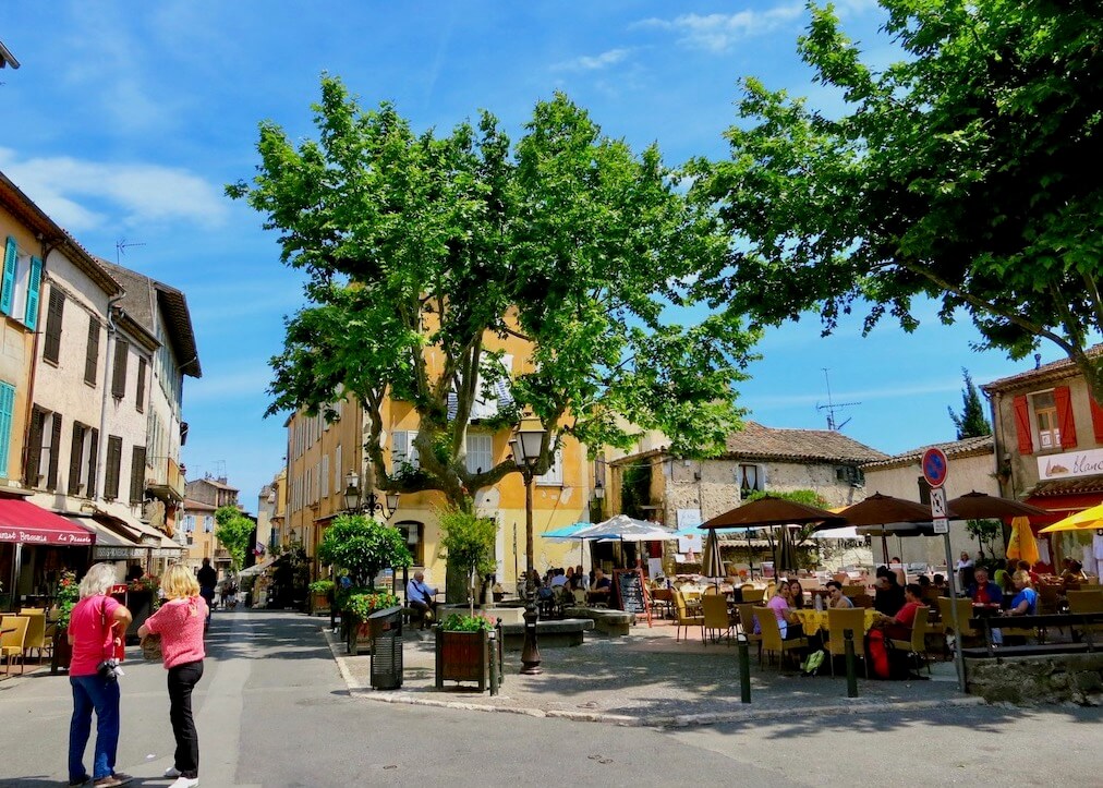 Outdoor restaurants in Biot in the South of France