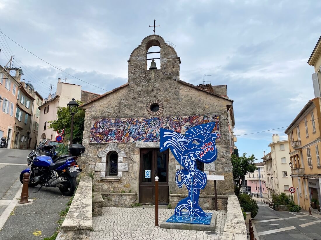 Stone building and modern art in Le Cannet France