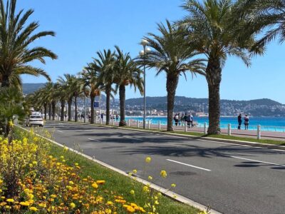 Bus route nice airport to city centre on the Promenade des Anglais