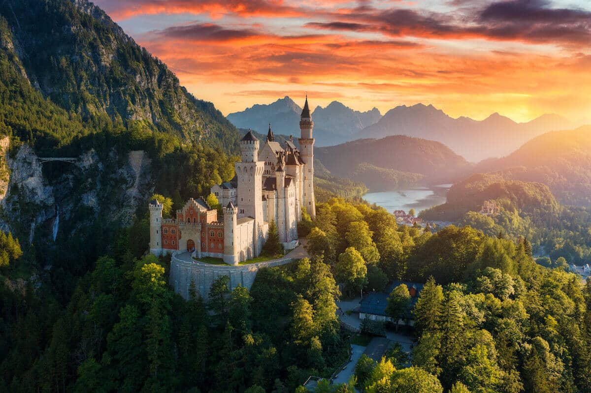 Neuschwanstein Castle looking like a fairytale.